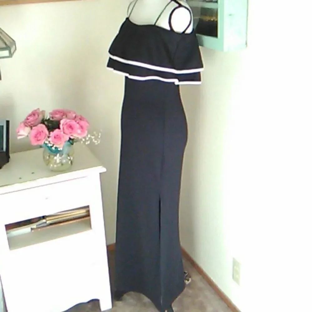 Sweet Storm Off Shoulder Evening Dress - Picture 4 of 13